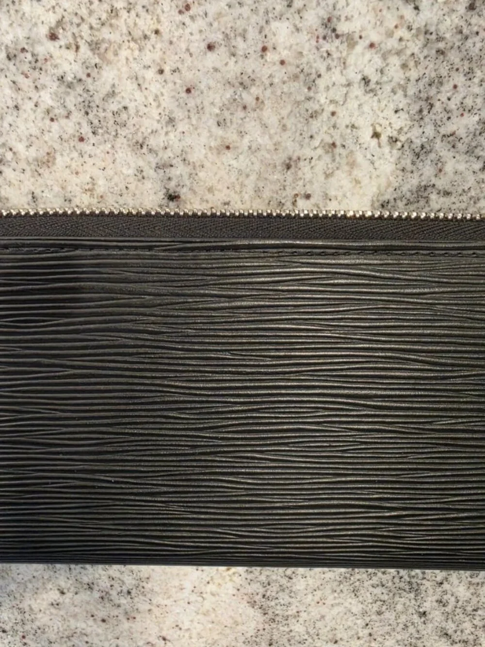 Authentic Louis Vuitton Zippy Wallet in Black Epi Leather